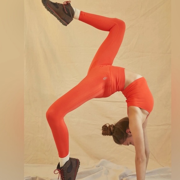 XS Free People Free Throw Leggings in Ripe Persimmon - Picture 2 of 7